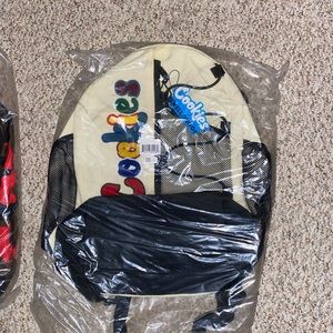 ‘Cookies’ white “The Bungee” back pack